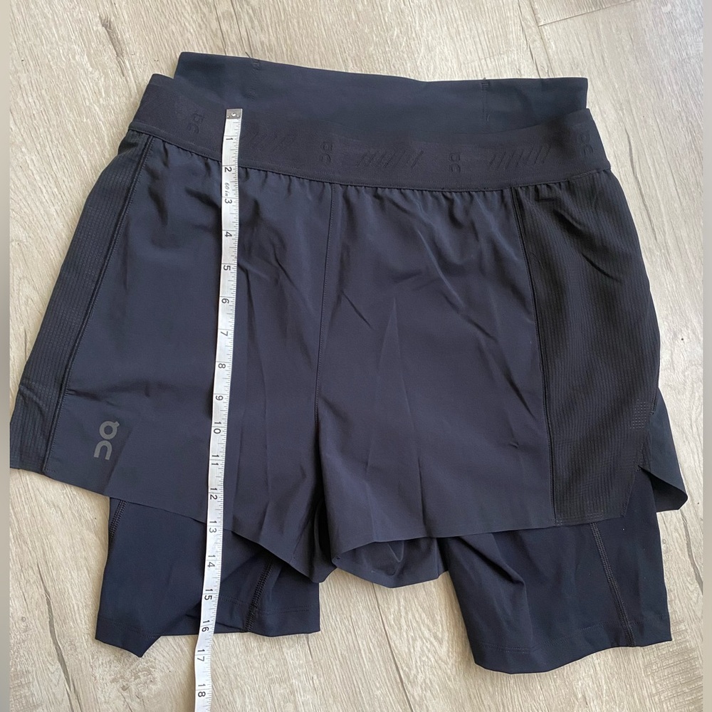 On Cloud On Running Active Shorts Size Small - image 7